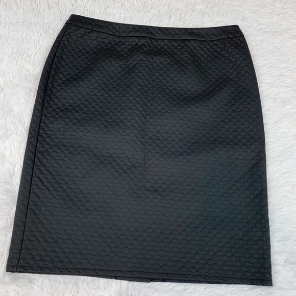 Yeohlee New York textured vegan leather pencil skirt in black workwear - Picture 3 of 13